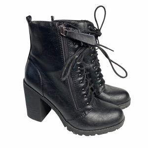 Soda Black Laced Zip Up Chunky Heeled Black Boots